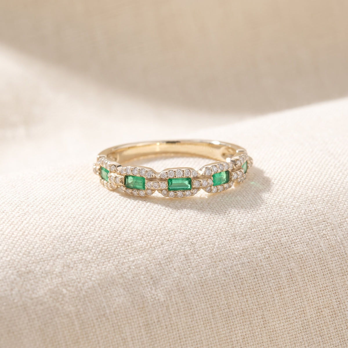0.30 ct Baguette Emerald and Diamond Halo Link Band in 14K Yellow Gold