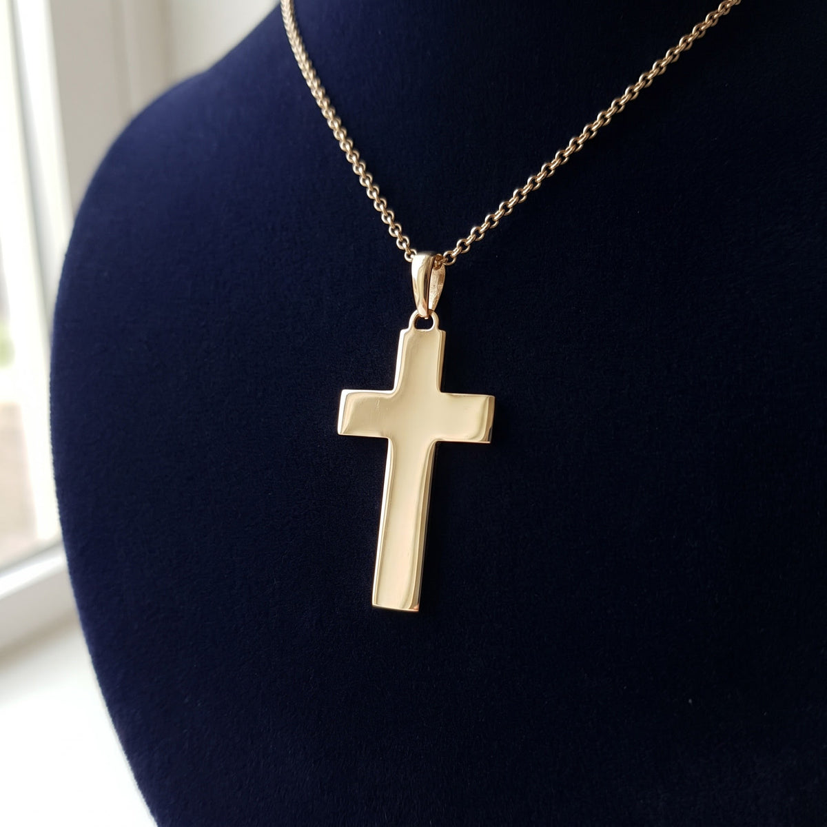Classic Polished Cross Pendant Necklace in 14K Yellow Gold