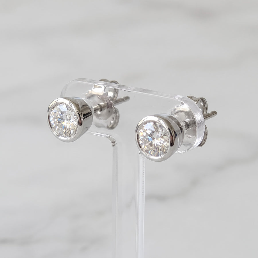 Round Brilliant Cut Diamond Bezel Stud Earrings in Platinum