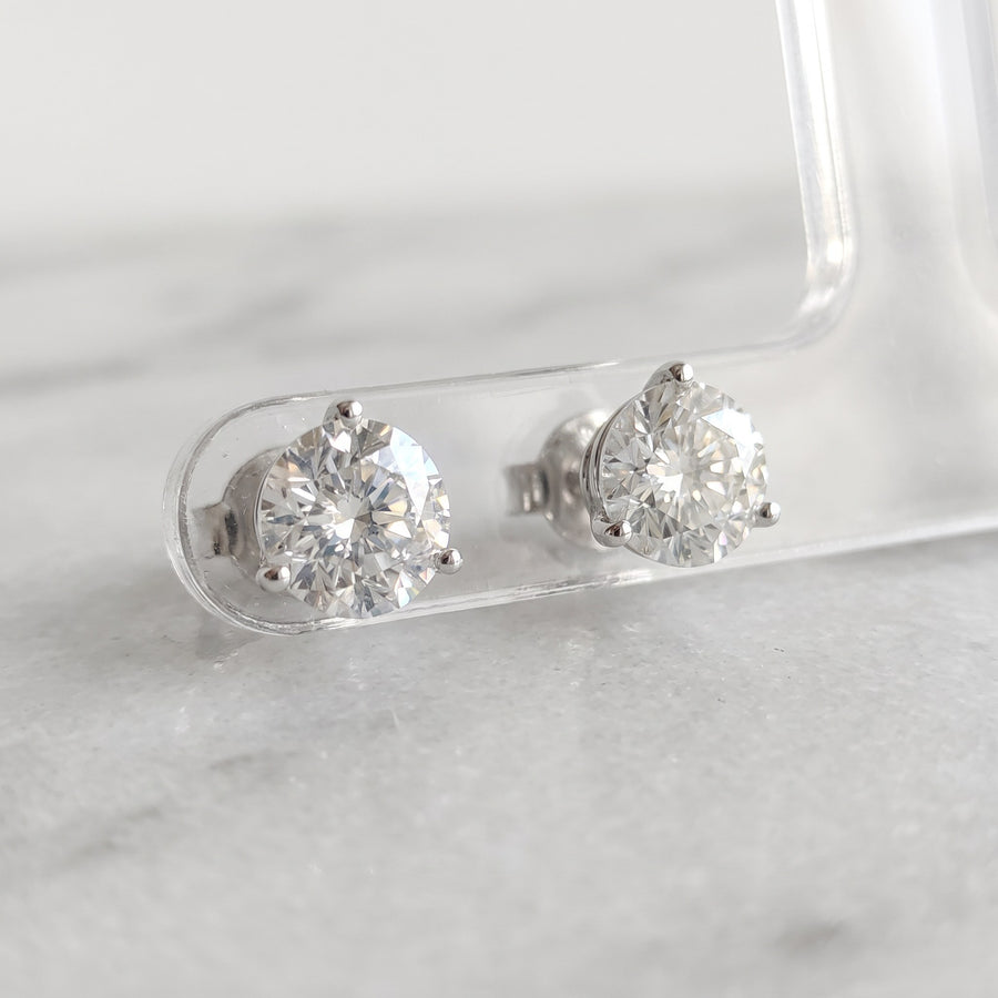 White Gold Round Diamond Stud Earrings