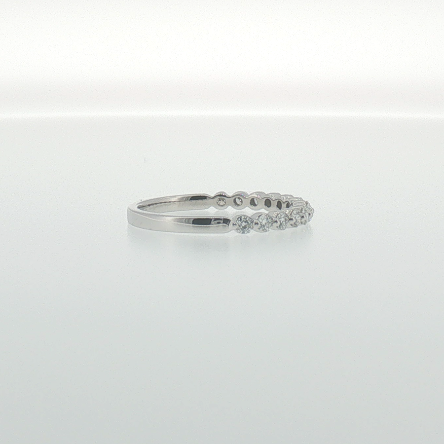 Diamond Single Prong Band in White Gold