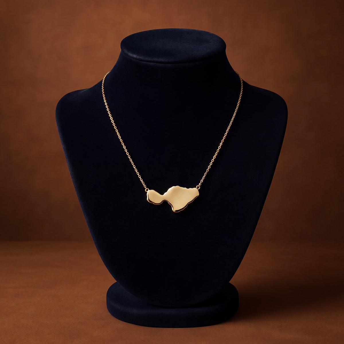 Maui Shape Pendant Necklace in 14K Yellow Gold