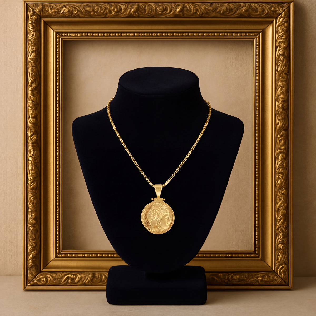 Yellow gold medallion with a classical profile