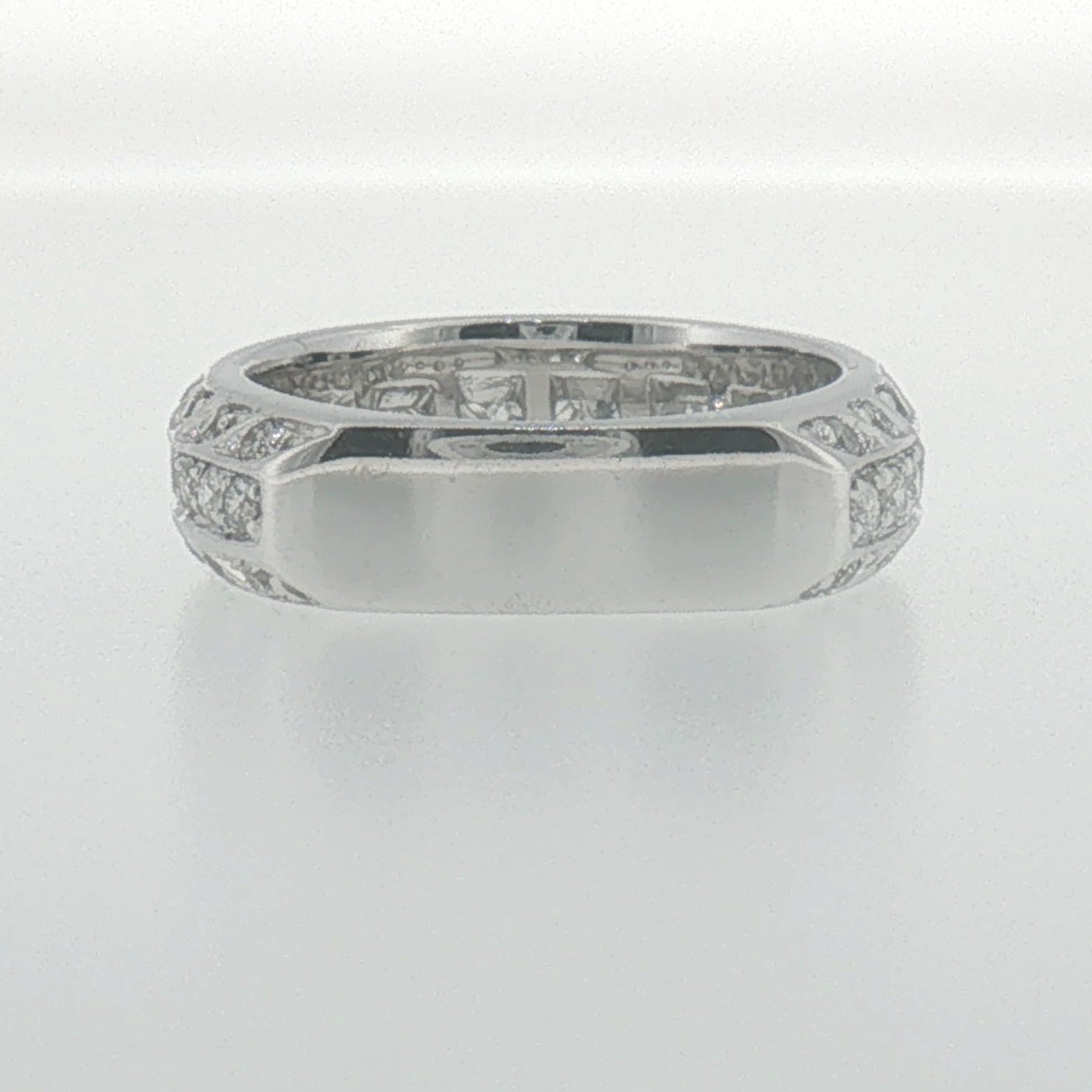 White Gold Diamond Band Ring with Vintage-Inspired Detailing
