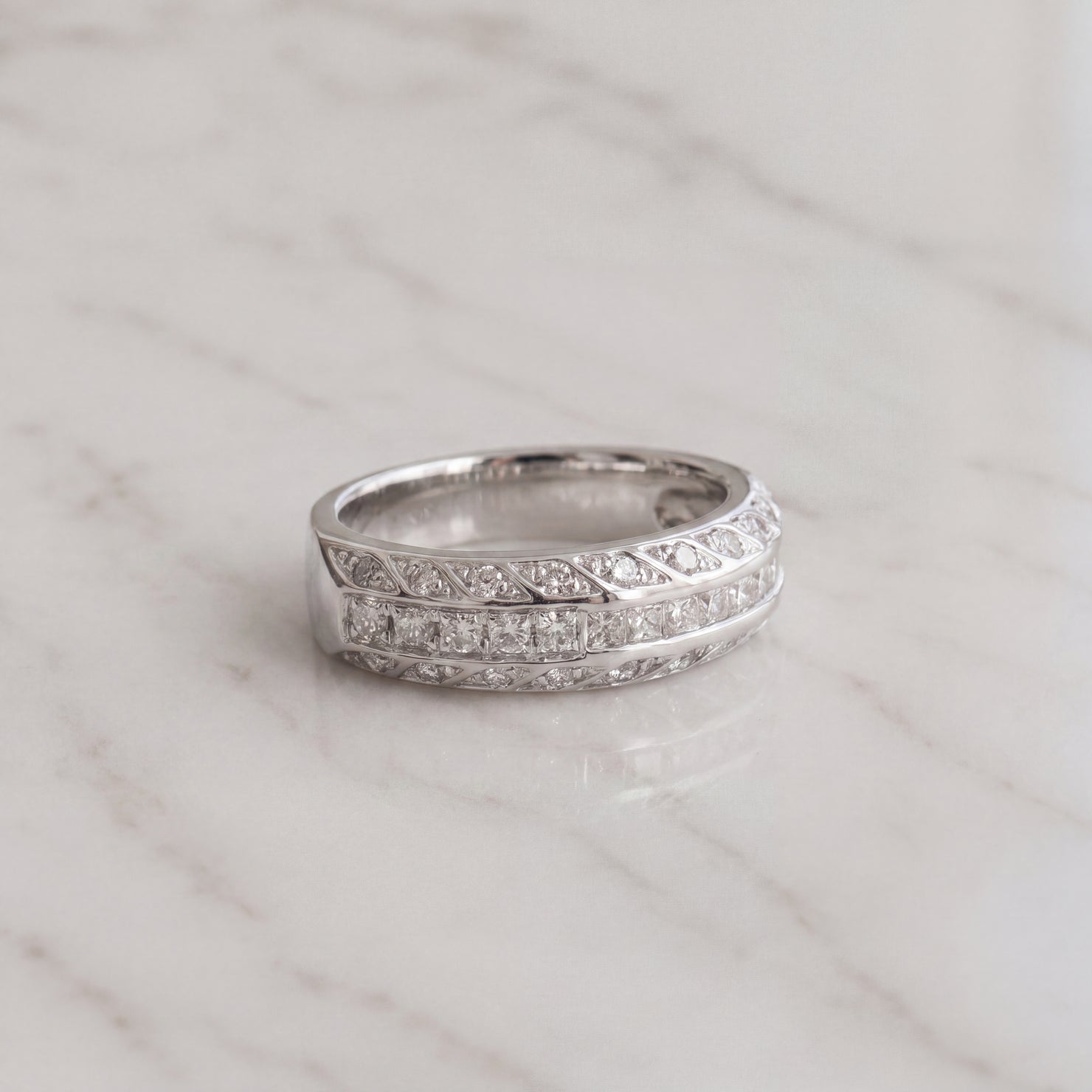 White Gold Diamond Band Ring with Vintage-Inspired Detailing