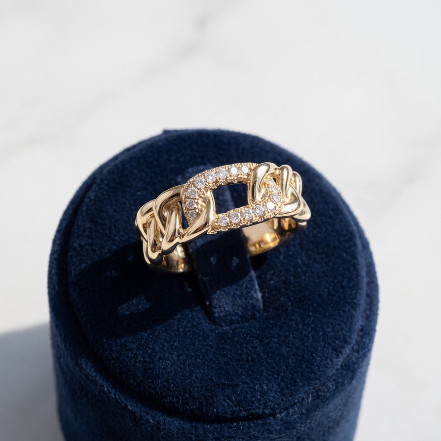 Diamond Pave Chain Link Band Ring in Yellow Gold