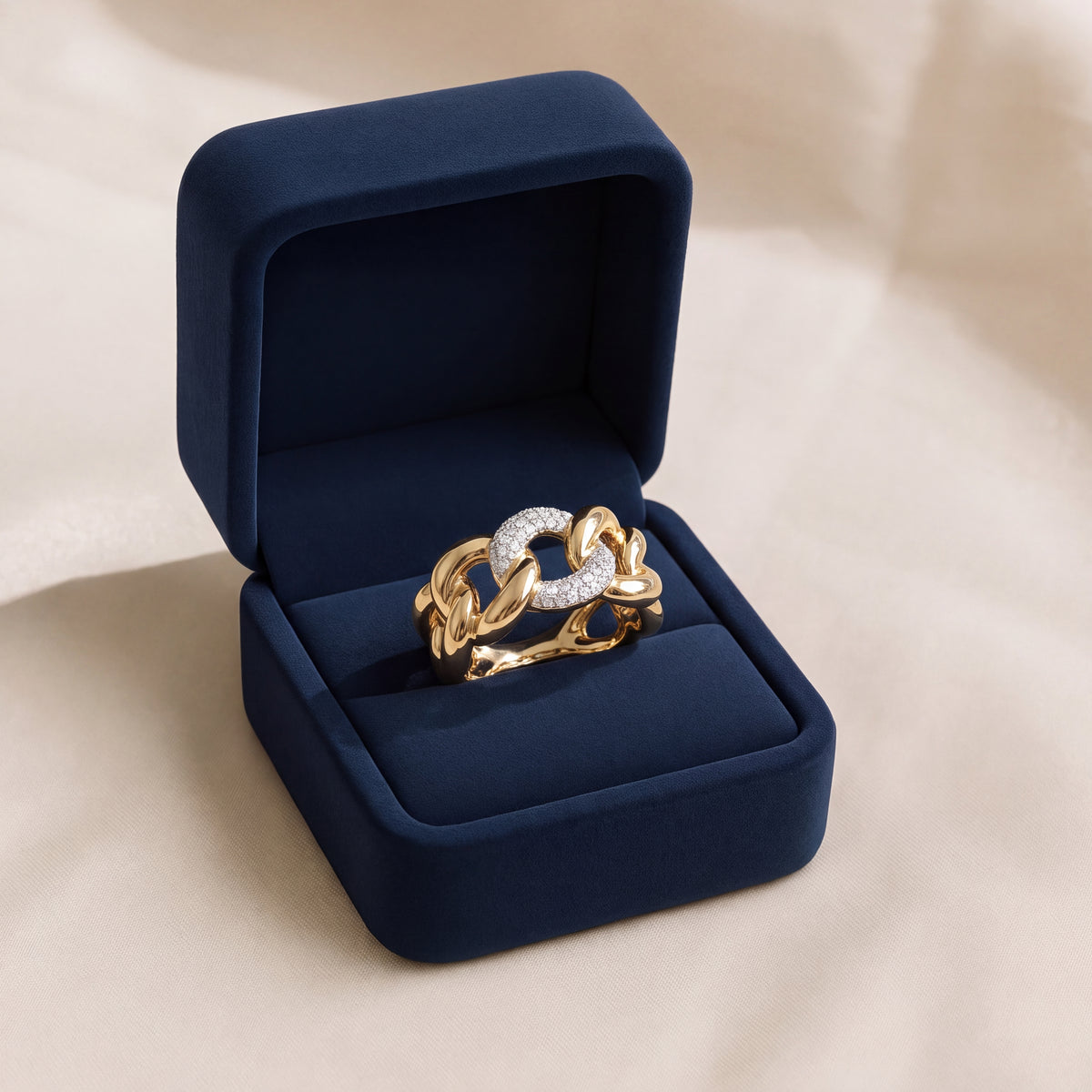 0.20 ct Diamond Pave Chain Link Band Ring in 18K Two-Tone Gold