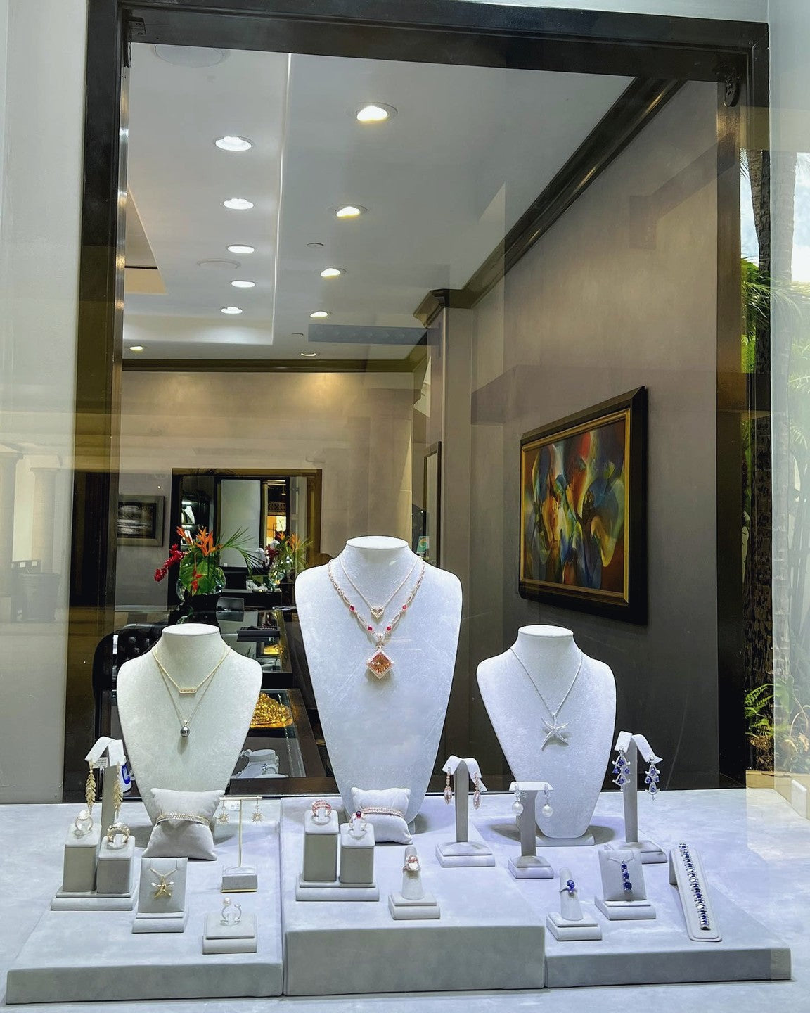 The Greenleaf Diamonds window display at the Shops at Wailea