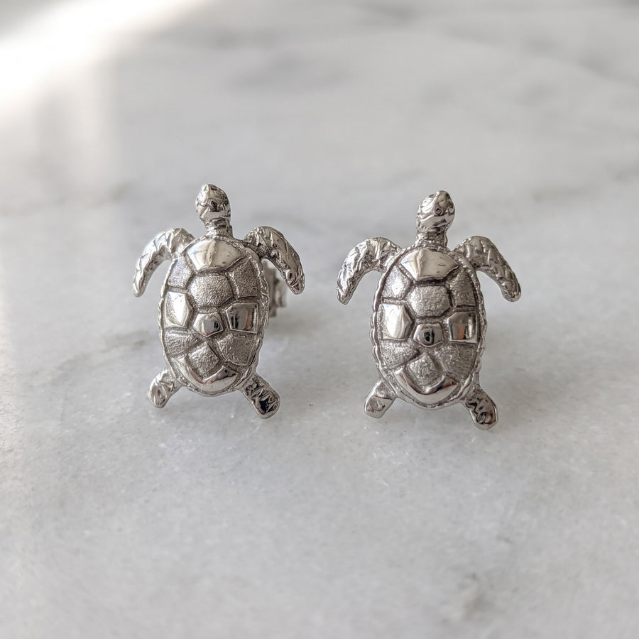 Textured Sea Turtle Stud Earrings in White Gold