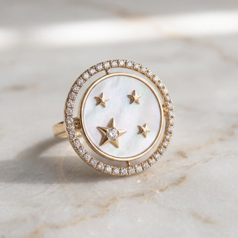Yellow Gold Mother-of-Pearl Star Motif Cocktail Ring