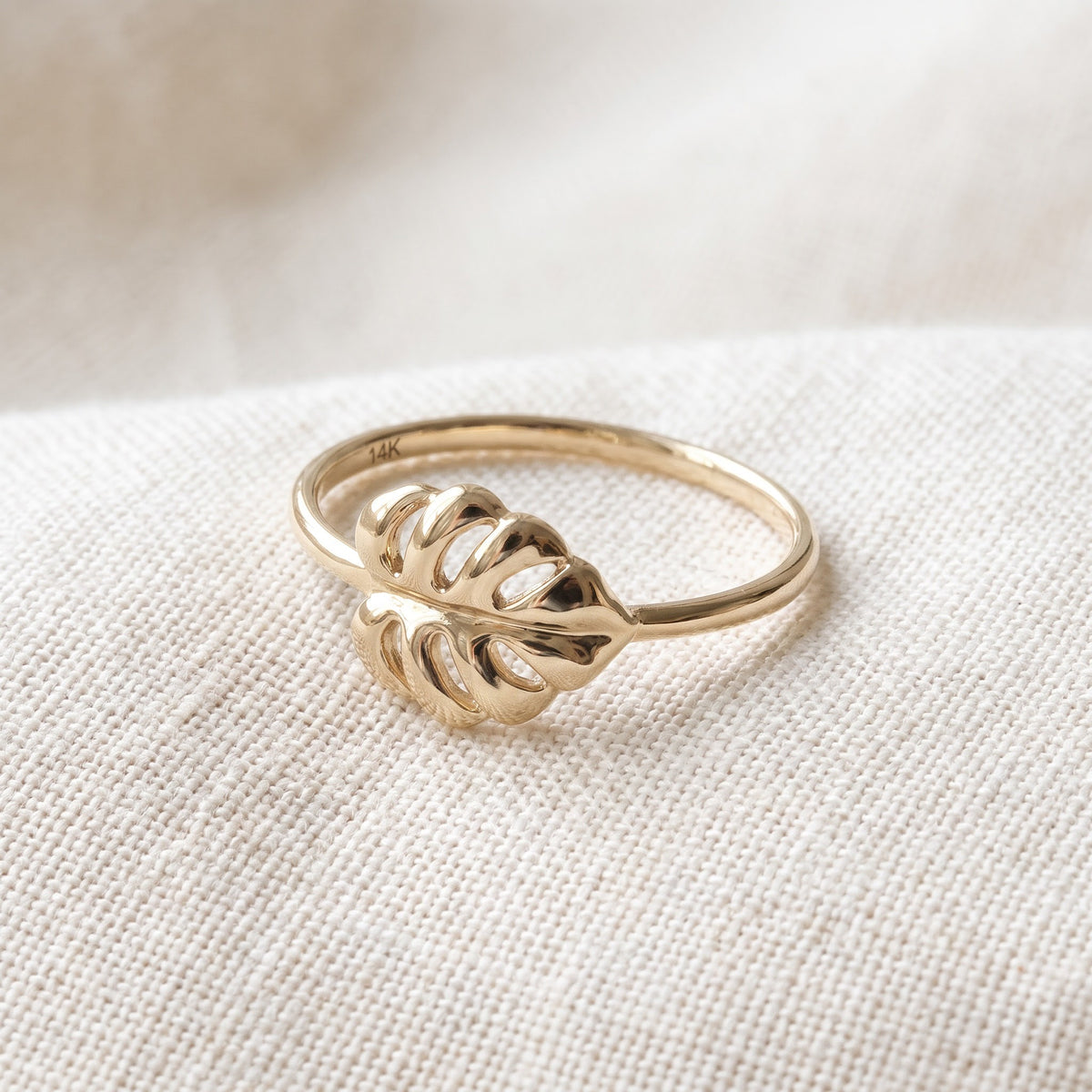 Yellow Gold Openwork Leaf Band Ring